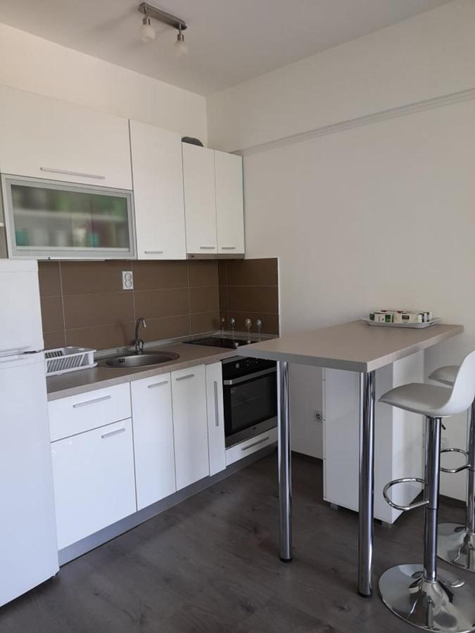 Blue Corner Apartment Skopje Buitenkant foto